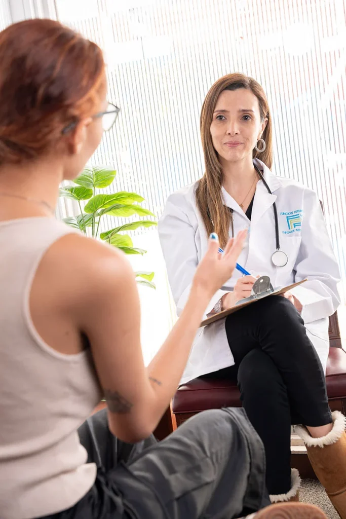 Instalaciones de lujo y ambiente privado para tratamientos V.I.P. en salud mental y adicciones en Bogotá.